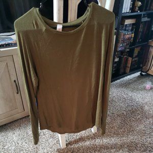 Green long sleeve shirt